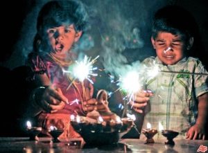 Diwali ke deepak jagmagaye